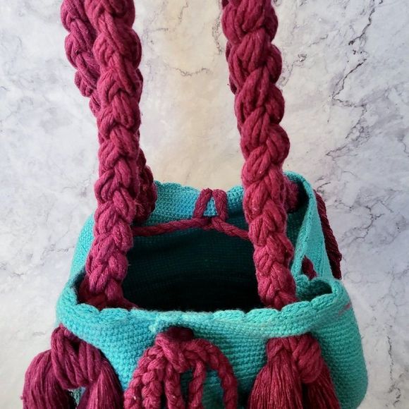 Wayuu handmade bag with large tassel solid colors mochila cyan violet - Picture 3 of 5